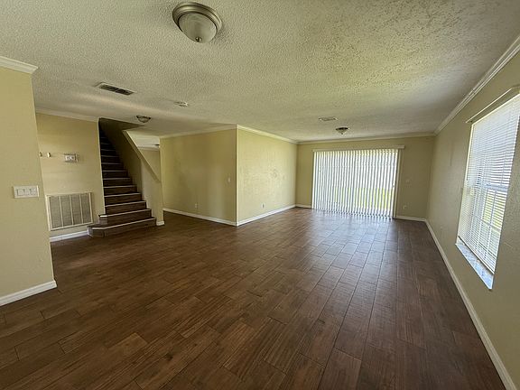 5th image of 14904 White Magnolia Ct