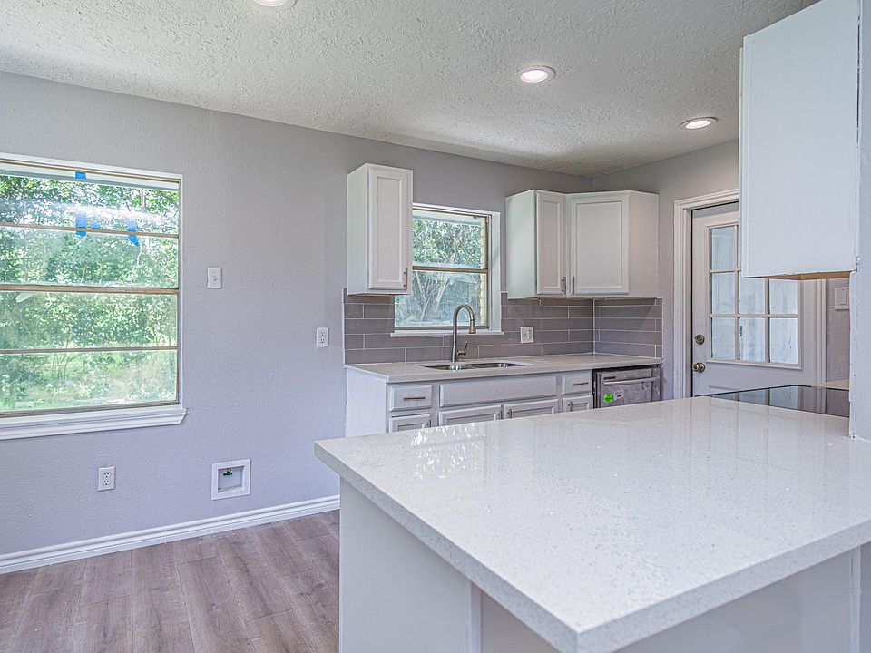 1st image of 7513 Cardinal Cir