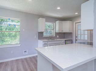 7513 Cardinal Cir, Texas City, TX 77591
