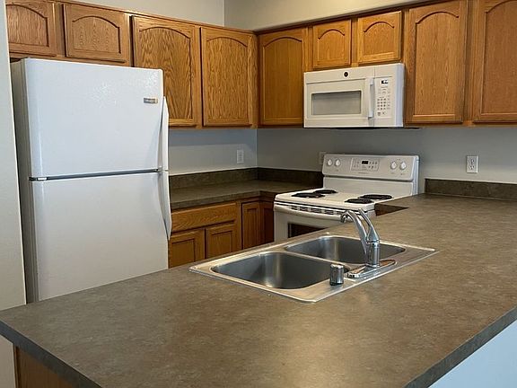 3rd image of 155 NE Kettle St APT A203