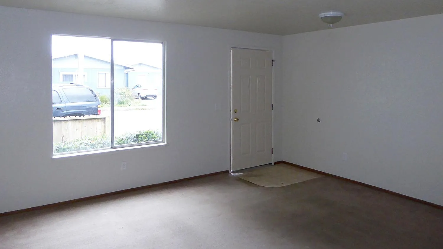 1 bed, 750 sqft, $1,050 — Photo 3