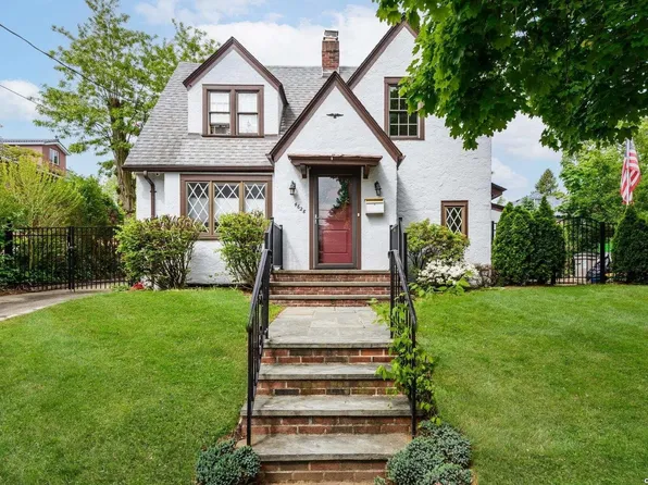 46-28 245th Street, Douglaston, NY 11362