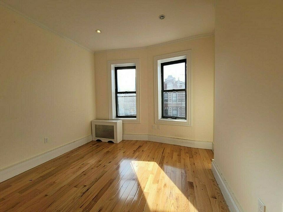1st image of 223 W 16th St #5AA