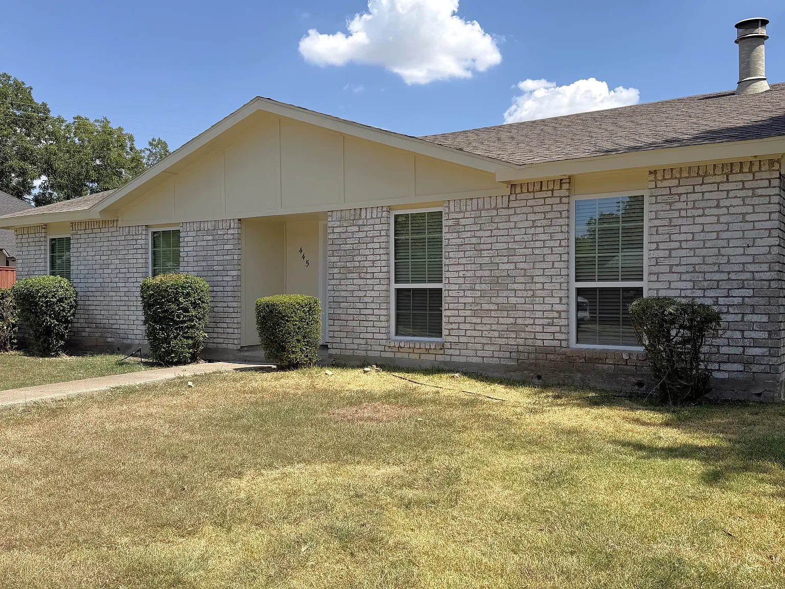 3 bed, 1420 sqft, $2,295 — Photo 3