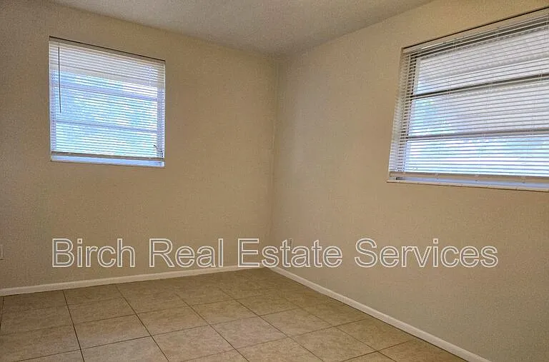 2552 Chancery Dr — Photo 8