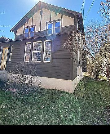 4th image of 205 Hibbert St