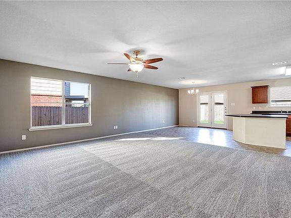 3rd image of 2022 Pine Knot Dr