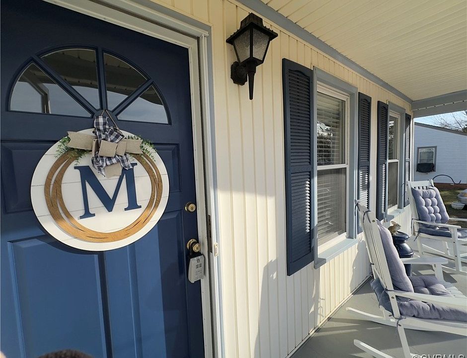 2nd image of 5922 Crabtree Rd