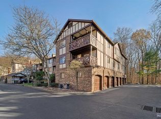 2616 Hemingway Ln, Mahwah, NJ 07430