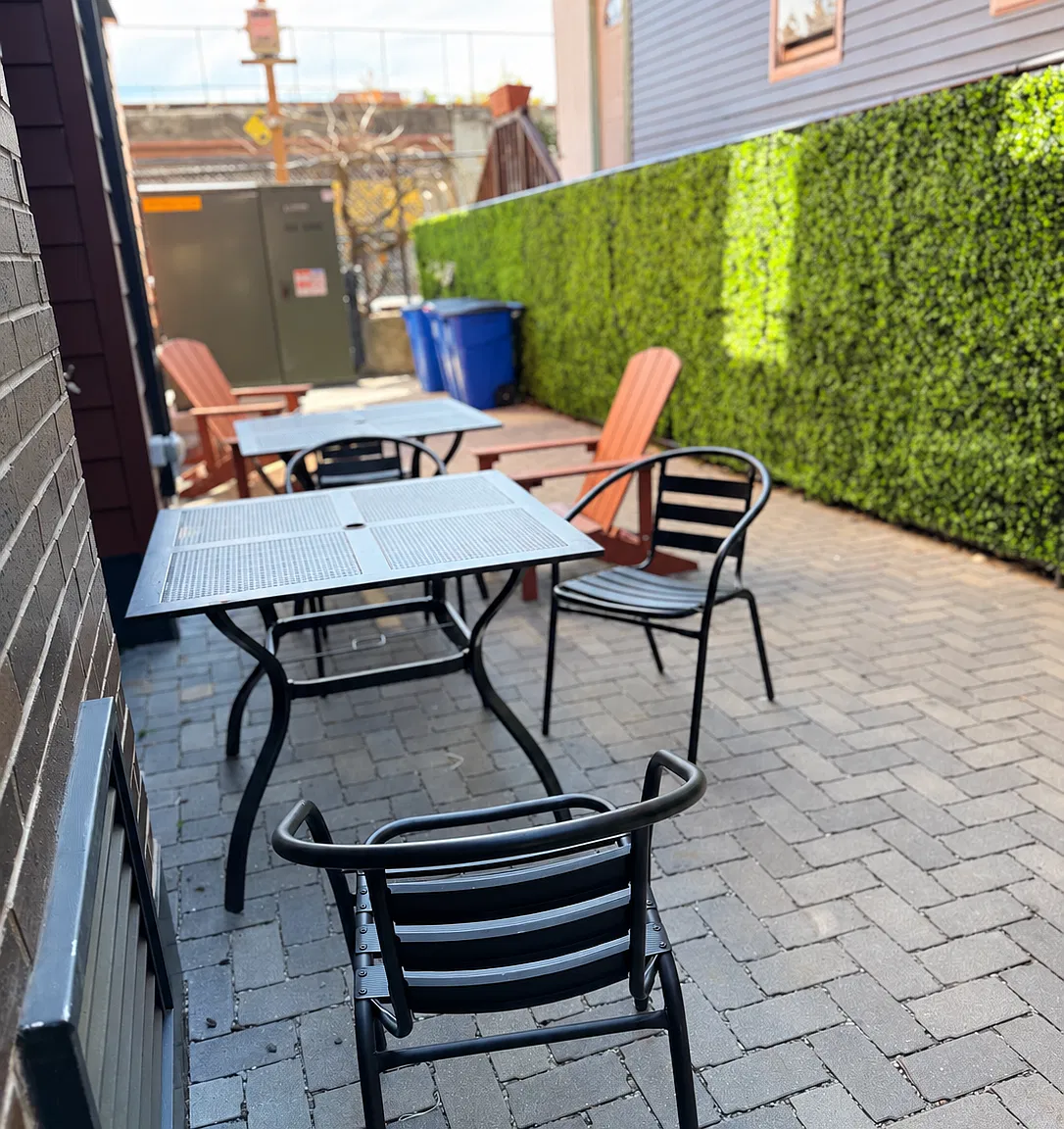 Studio, 450 sqft, $1,875 — Photo 3