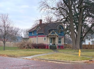 407 E Orleans St, Paxton, IL 60957