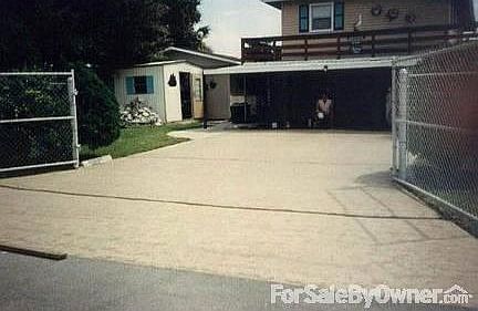4th image of 9916 Alavista Dr