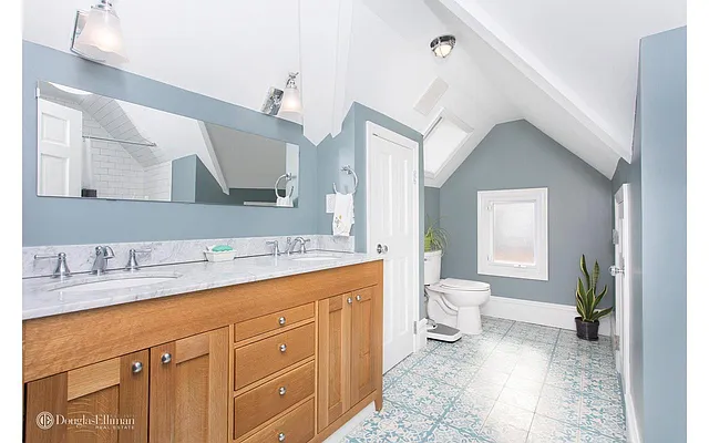 Rented by Douglas Elliman | media 10