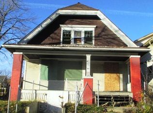 2130 W Clarke St, Milwaukee, WI 53206