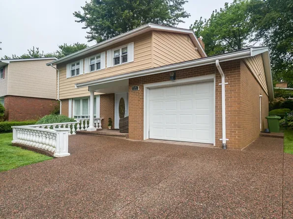 11 Birkdale Cres, Halifax, NS B3M 1H4