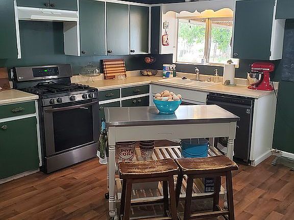 4th image of 23337 Elm Ave