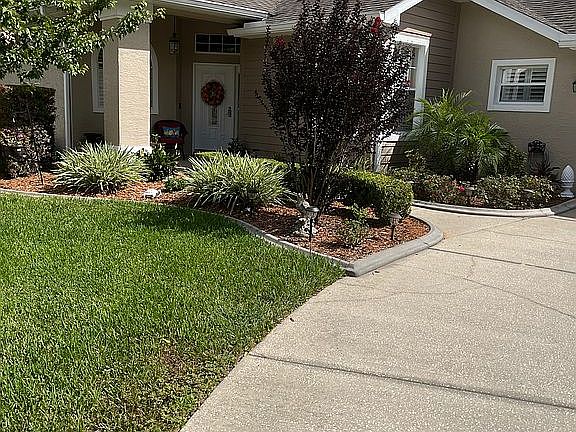 Concrete curbing