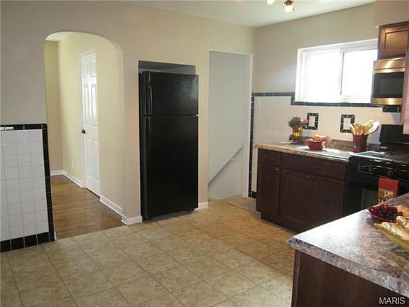 4th image of 9132 Arvin Pl