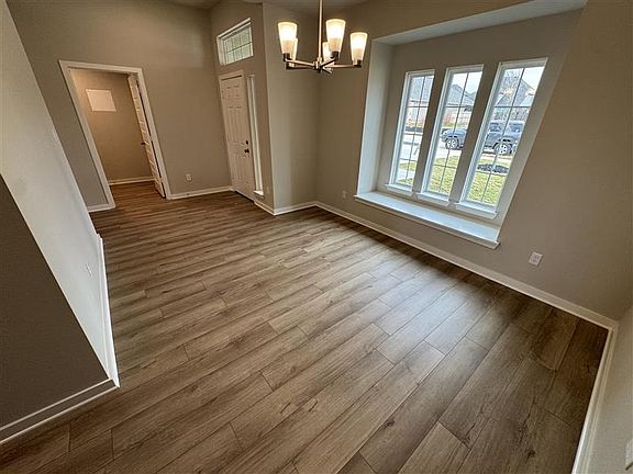 5th image of 6314 Trado Dr