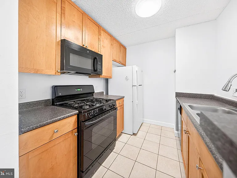 60 S Van Dorn St #413 — Photo 22