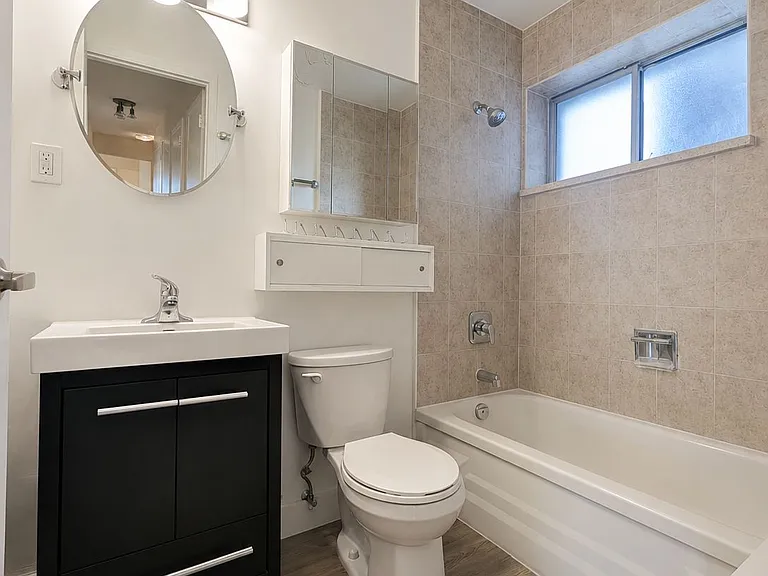 1665 Bloor St E #1001 — Photo 12