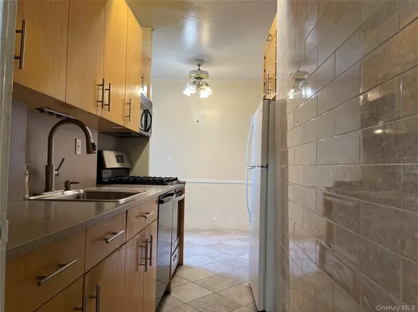 99-72 66th Road #11G, Rego Park, NY 11374