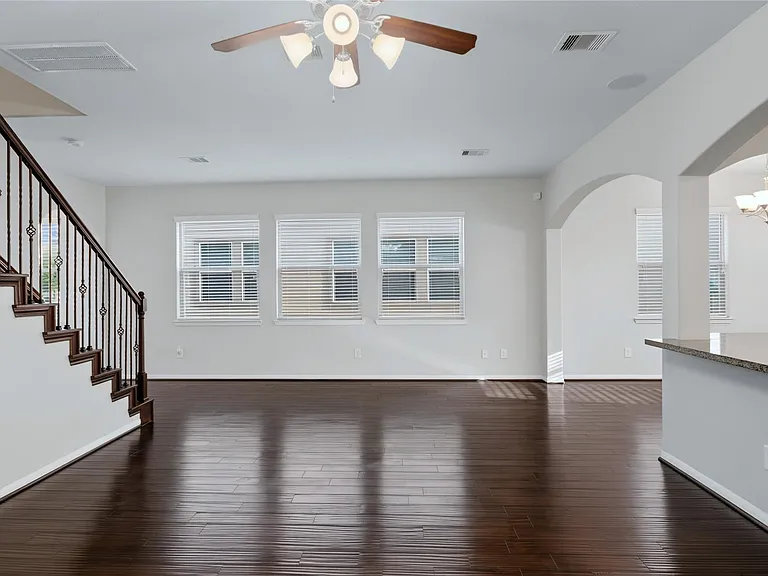8403 Columbia Forest Dr — Photo 8
