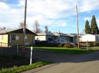 311 SE Grape Ave, Winston, OR 97496