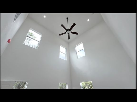 3rd image of 344 Pueblo Trl
