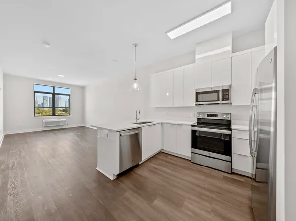 121 34th Street image 1 of 44