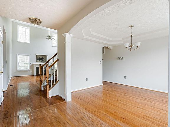5th image of 10455 Whirlaway Ln