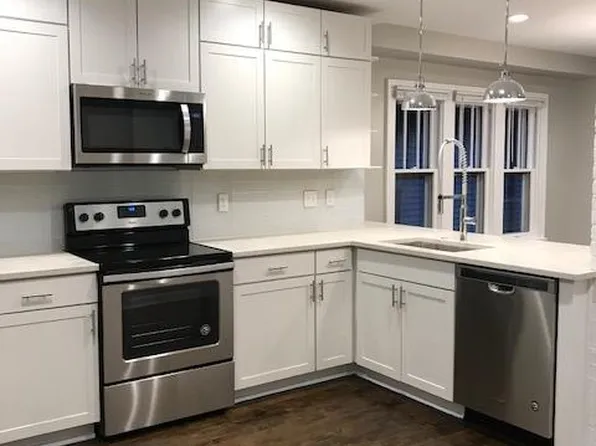 2976 S Logan Ave, Milwaukee, WI 53207