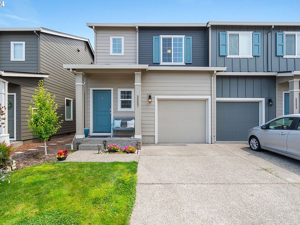 1st image of 2227 NE 118th Pl
