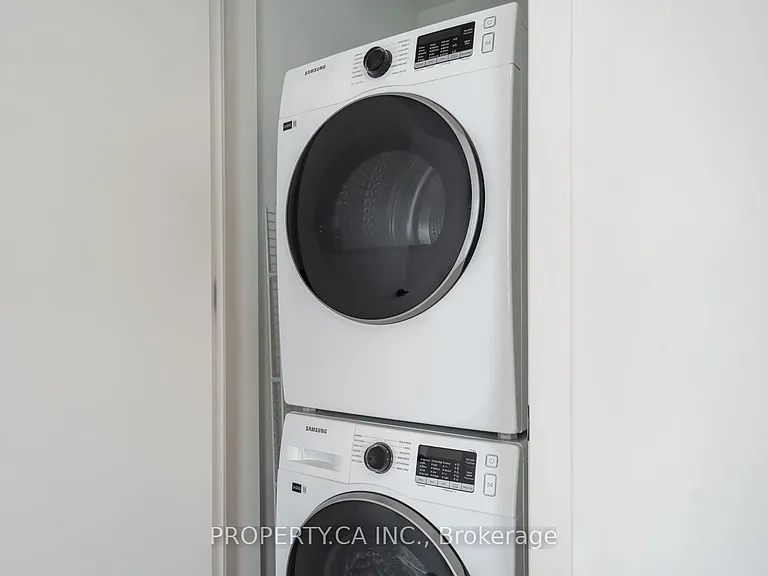 2625 Dundas St W #407 — Photo 13