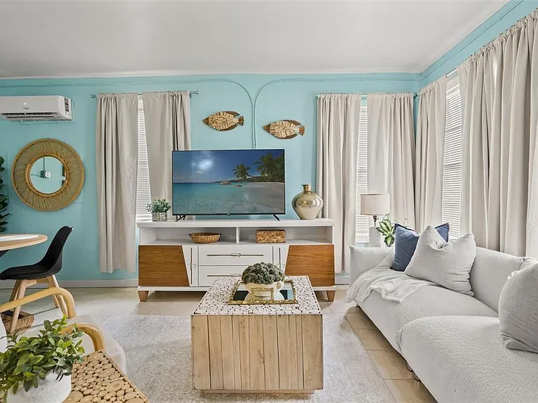 1303 S Bermuda Blvd — Photo 4