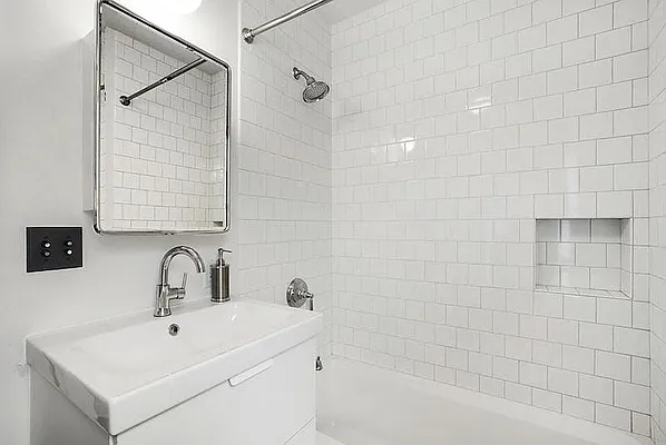 Rented by Compass | media 7