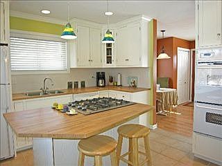 4th image of 310 Lincoln Ave