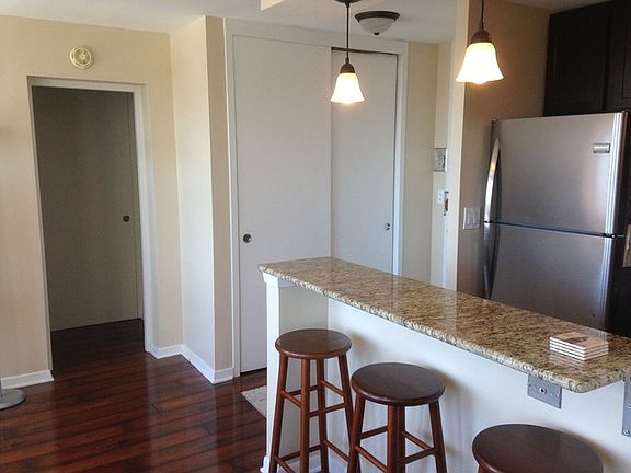 2nd image of 2626 N Lakeview Ave APT 1610
