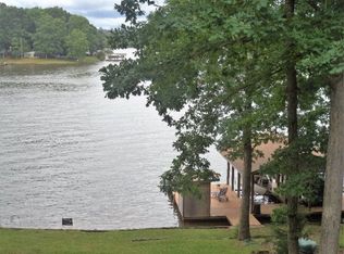 280 Rocky Point Rd, Macon, NC 27551