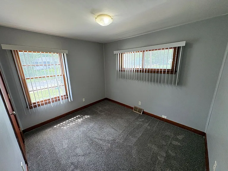 5300 W Zeamer St — Photo 12