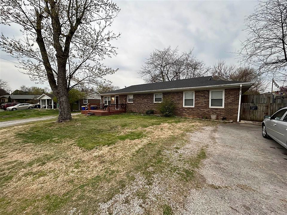 1st image of 3501 Sarah Dr