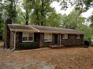 5759 Woodland Dr, Acworth, GA 30102