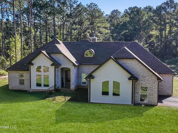 143 Debert Adams Rd, Lucedale, MS 39452