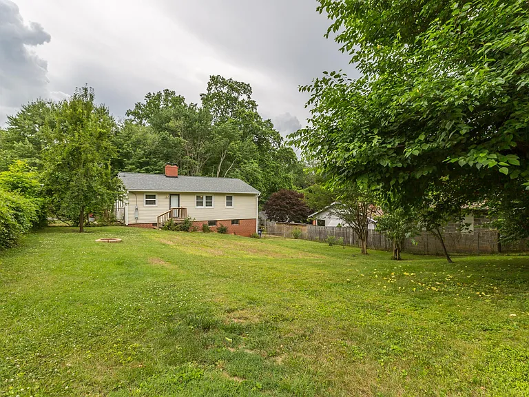 459 Corona St — Photo 12