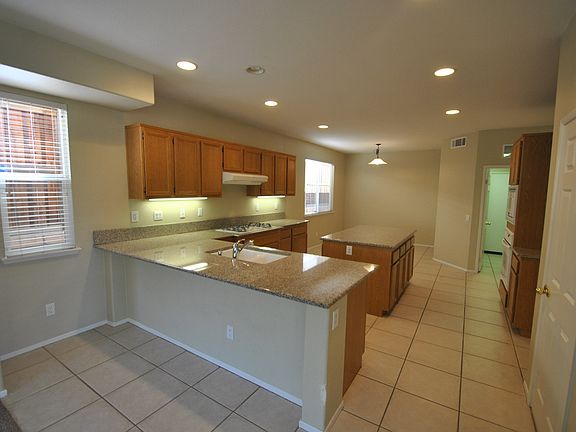 5th image of 29196 Woodfall Ct