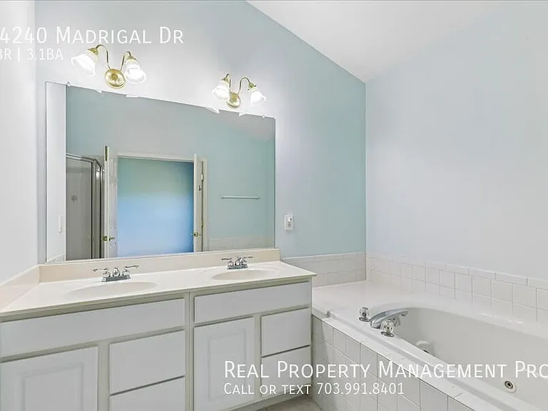 14240 Madrigal Dr — Photo 13