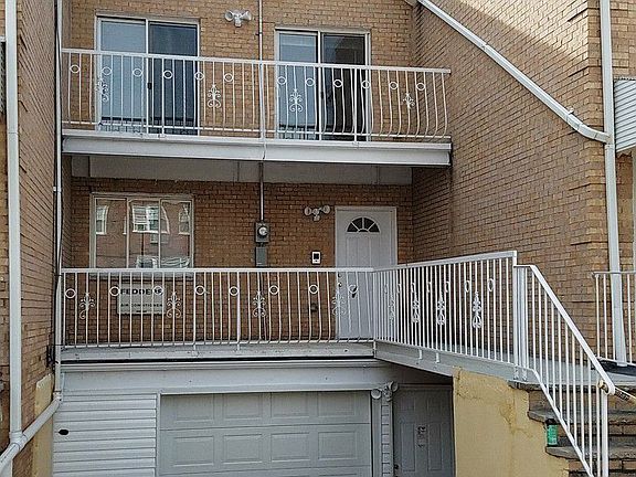5th image of 239 Buttrick Ave #1