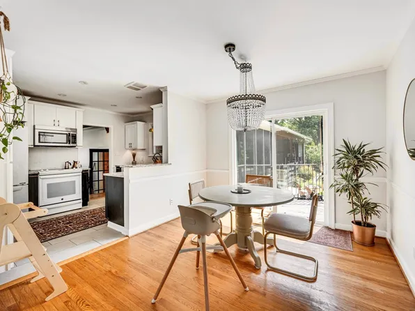 4934 Stillwood Dr, Nashville, TN 37220