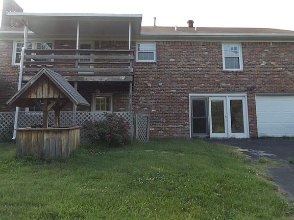3rd image of 110 Cranbrook Dr