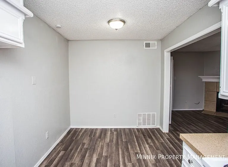 7402 Waco Ave #B — Photo 8